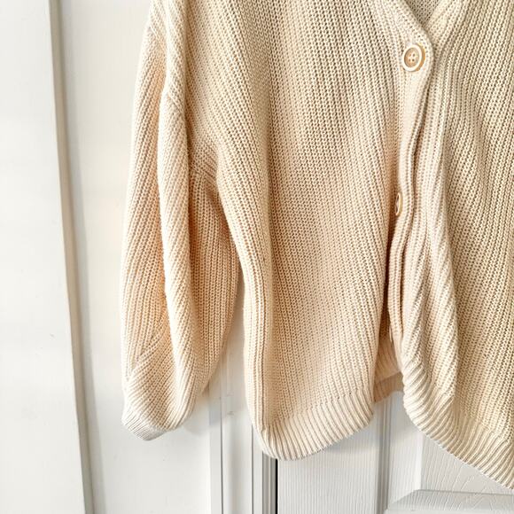 Cabi Beige Bishop Puff Volume Sleeve Open Knit V Button Cardigan Medium 5447 - Picture 5 of 10